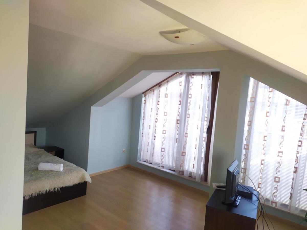 Mountain Sunrise Apartment Bansko Bagian luar foto